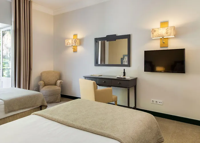 Hotell Conimbriga Do Paco 4*